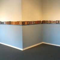 Keitti? (pannunaluset kirpputoreilta) / Kitchen (trivets from flea markets), 2025